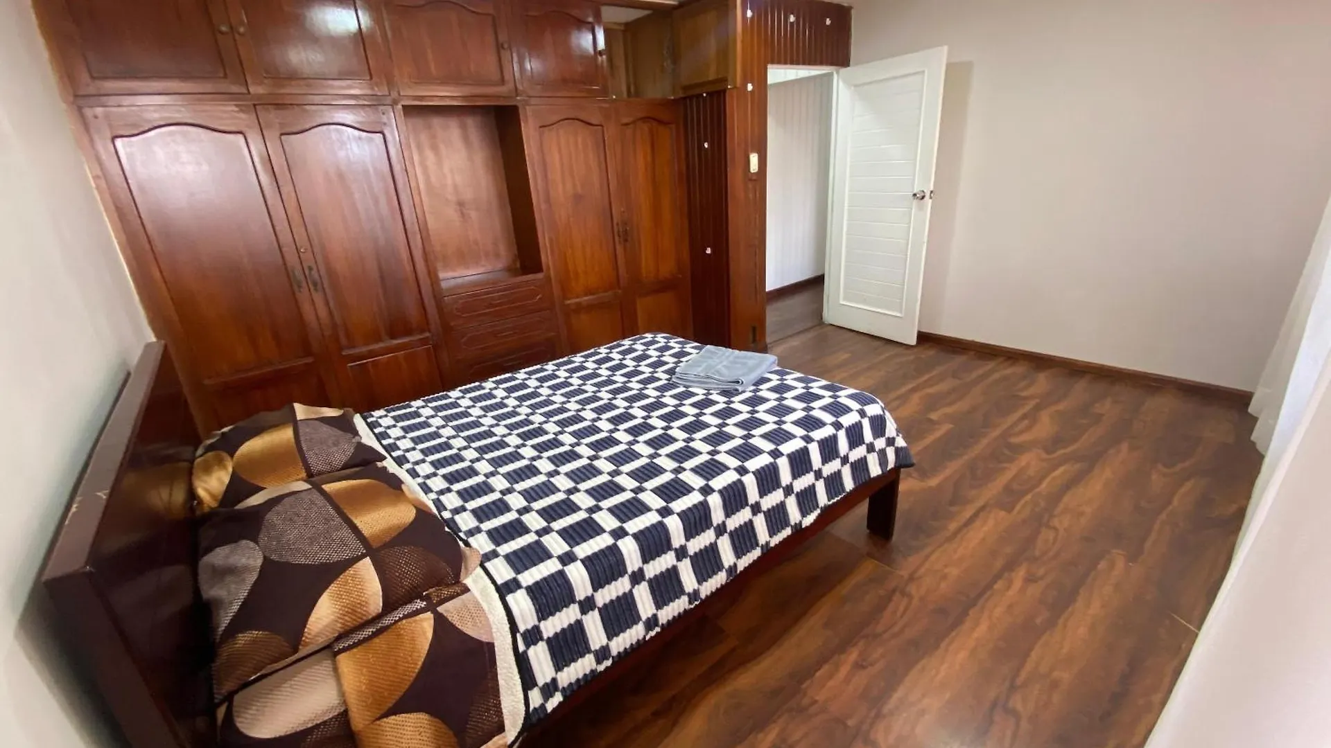 Enorme Departamento Para 12 Personas En El Centro Historico Cuenca 0*,  Ecuador